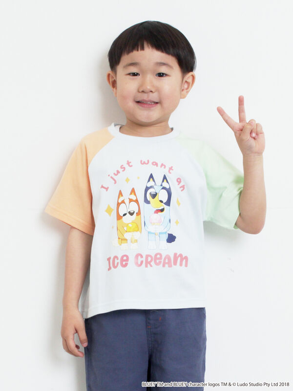 ブルーイ】配色ラグランプリントTシャツ（サックスブルー/オートミール