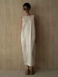 natural couture｜たっぷりギャザーサテンワンピース | Rakuten