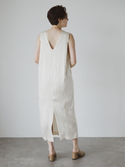 【JAPAN FABRIC】リンクルアセテートサテンワンピース《2025summer catalog item》（オフホワイト）｜Te chichi CLASSIC（テチチ クラシック）通販