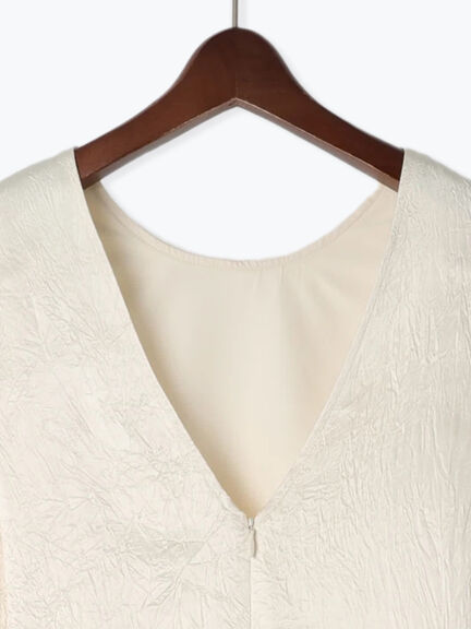 【JAPAN FABRIC】リンクルアセテートサテンワンピース《2025summer catalog item》（オフホワイト）｜Te chichi CLASSIC（テチチ クラシック）通販