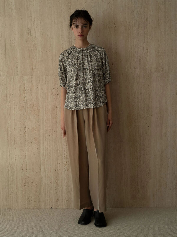 エシカルシャンブレーイージーワイドパンツ（セットアップ可）（接触冷感）《2025summer catalog item》（ベージュ）｜Te chichi CLASSIC（テチチ クラシック）通販