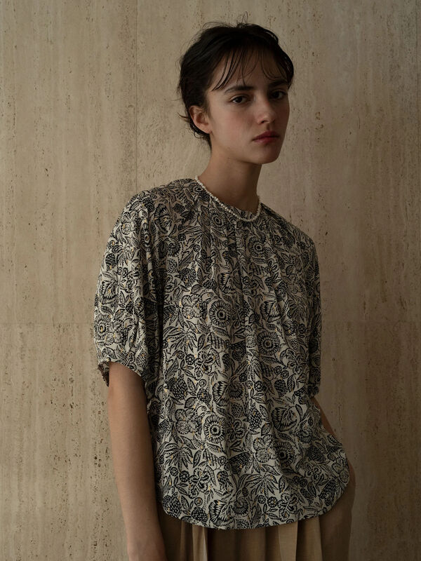 【DEVEAUX】ボタニカルプリントブラウス（セットアップ可）《2025summer catalog item》（ベージュ）｜Te chichi CLASSIC（テチチ クラシック）通販