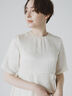 【JAPAN FABRIC】リンクルアセテートサテンペプラムブラウス《2025summer catalog item》（オフホワイト）｜Te chichi CLASSIC（テチチ クラシック）通販