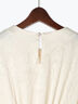 【JAPAN FABRIC】リンクルアセテートサテンペプラムブラウス《2025summer catalog item》（オフホワイト）｜Te chichi CLASSIC（テチチ クラシック）通販