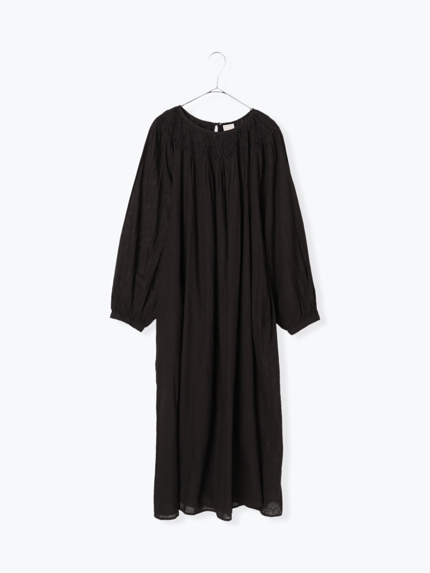 スモッキング刺繍ワンピース ブラック レッド オリーブ ワンピース Tsuharu By Samansa Mos2 ツハルバイサマンサモスモス 公式通販