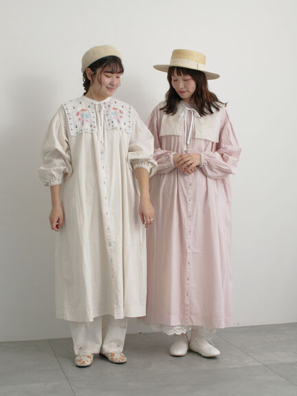 【WEB限定 Sサイズ】刺繍襟付き鉱物顔料染めワンピース（オフホワイト/ピンク/ベージュ）｜TSUHARU by Samansa Mos2（ツハルバイサマンサモスモス）通販