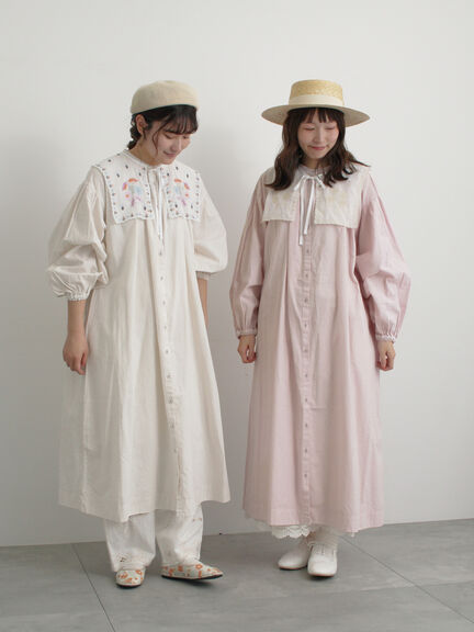 【WEB限定 Sサイズ】刺繍襟付き鉱物顔料染めワンピース（オフホワイト/ピンク/ベージュ）｜TSUHARU by Samansa Mos2（ツハルバイサマンサモスモス）通販