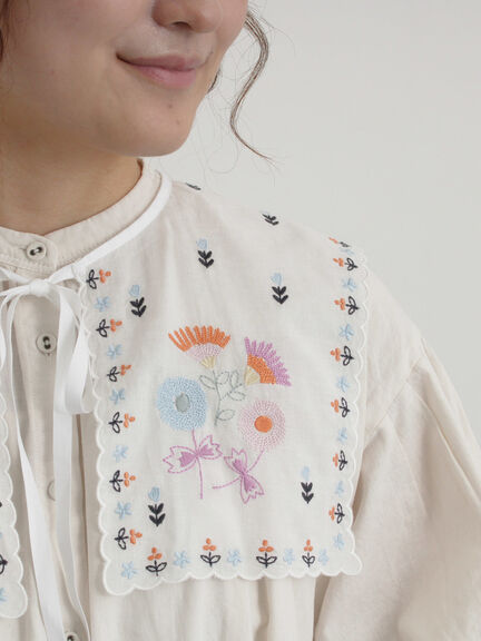 【WEB限定 Sサイズ】刺繍襟付き鉱物顔料染めワンピース（オフホワイト/ピンク/ベージュ）｜TSUHARU by Samansa Mos2（ツハルバイサマンサモスモス）通販