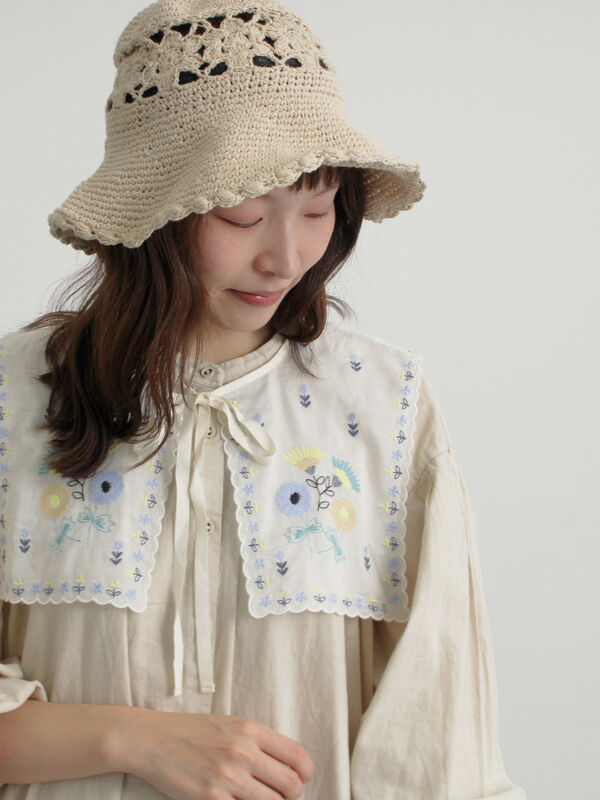 ツハルバイサマンサモスモス刺繍襟付き鉱物顔料染めワンピースピンク