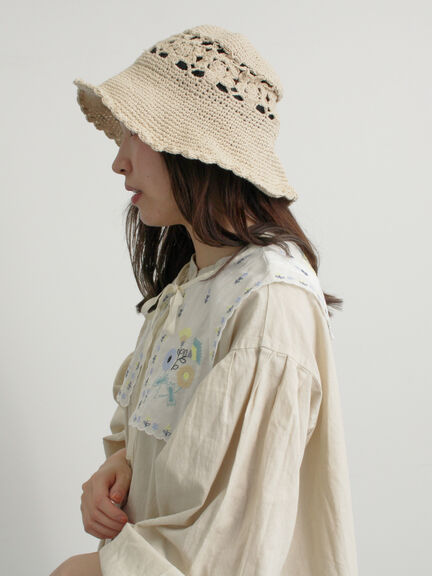 【WEB限定 Sサイズ】刺繍襟付き鉱物顔料染めワンピース（オフホワイト/ピンク/ベージュ）｜TSUHARU by Samansa Mos2（ツハルバイサマンサモスモス）通販