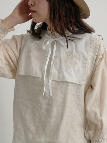 【WEB限定 Sサイズ】刺繍襟付き鉱物顔料染めワンピース（オフホワイト/ピンク/ベージュ）｜TSUHARU by Samansa Mos2（ツハルバイサマンサモスモス）通販