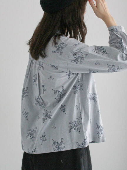 綿麻平織総柄刺繍ブラウス（ブルー/キナリ）｜TSUHARU by Samansa Mos2（ツハルバイサマンサモスモス）通販
