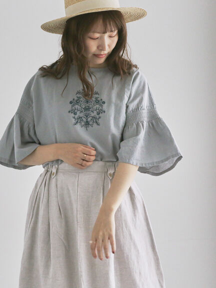 綿麻モチーフ刺繍ブラウス（サックスブルー/ネイビー）｜TSUHARU by Samansa Mos2（ツハルバイサマンサモスモス）通販
