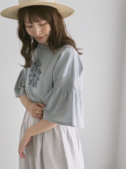 綿麻モチーフ刺繍ブラウス（サックスブルー/ネイビー）｜TSUHARU by Samansa Mos2（ツハルバイサマンサモスモス）通販