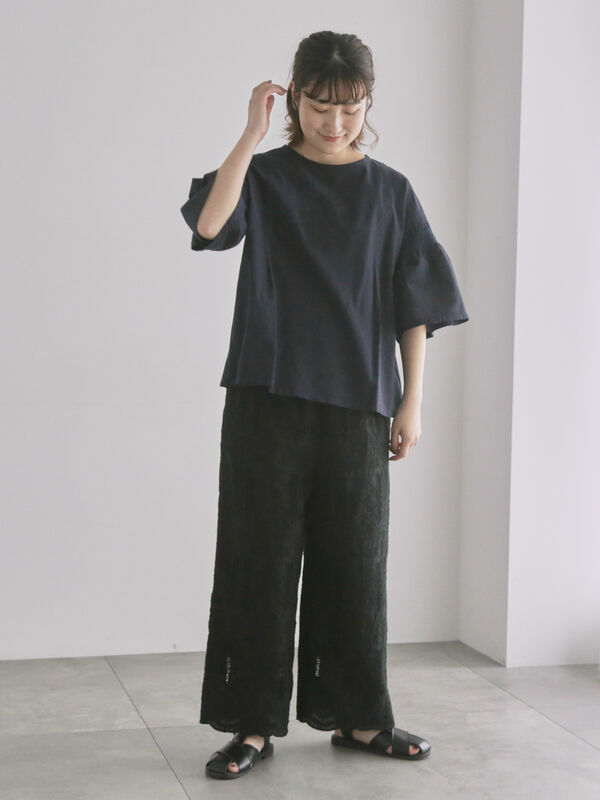 セール】 綿麻モチーフ刺繍ブラウス（サックスブルー/ネイビー