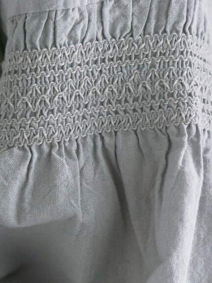 綿麻モチーフ刺繍ブラウス（サックスブルー/ネイビー）｜TSUHARU by Samansa Mos2（ツハルバイサマンサモスモス）通販