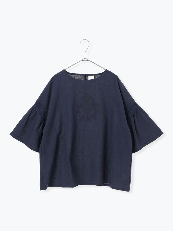 セール】 綿麻モチーフ刺繍ブラウス（サックスブルー/ネイビー