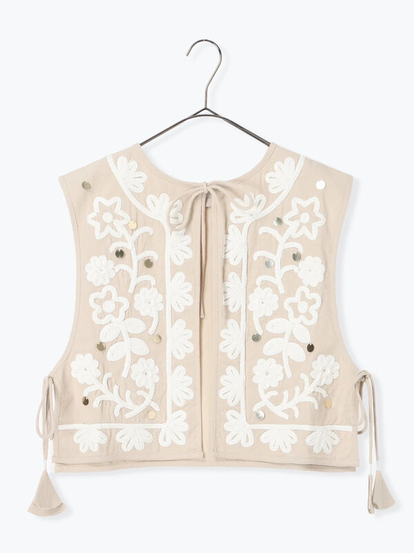 ツハルバイサマンサモスモス　レースモチーフ刺繍ベスト　ベージュ 新品未使用ツハルバイサマンサモスモスレースモチーフ刺繍ベストベージュ