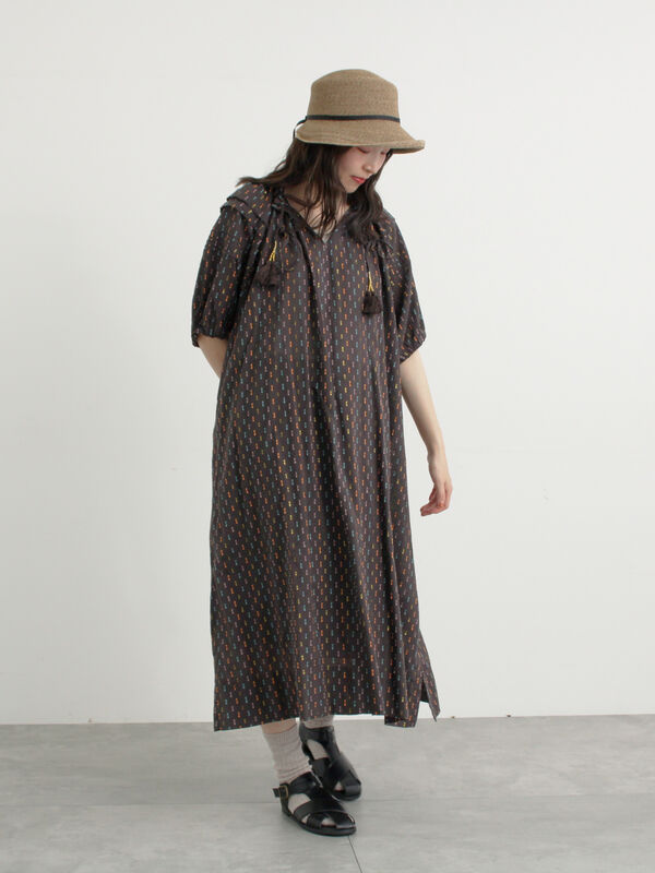 【WEB限定 Sサイズ】カラフルドビータッセル付きワンピース（チャコールグレー）｜TSUHARU by Samansa Mos2（ツハルバイサマンサモスモス）通販
