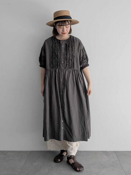 【WEB限定 Sサイズ】【WACLOTH】フリル切替ワンピース（チャコールグレー/ベージュ/グリーン）｜TSUHARU by Samansa Mos2（ツハルバイサマンサモスモス）通販