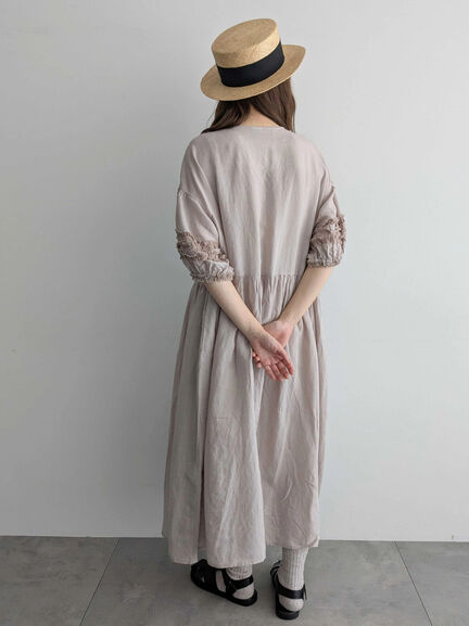 【WEB限定 Sサイズ】【WACLOTH】フリル切替ワンピース（チャコールグレー/ベージュ/グリーン）｜TSUHARU by Samansa Mos2（ツハルバイサマンサモスモス）通販