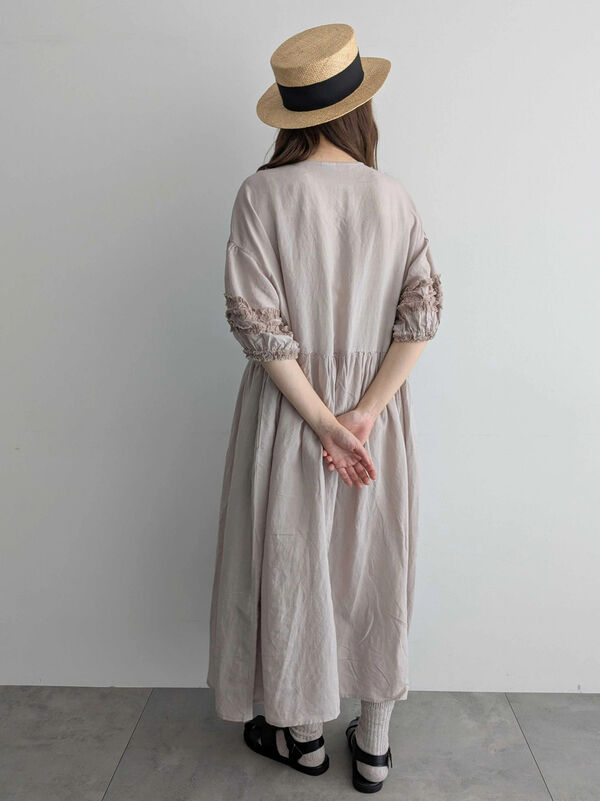 TSUHARU by samansa Mos2 フリル切替ワンピース 人気 完売 セール】 【WEB限定 Sサイズ】【WACLOTH】フリル切替ワンピース