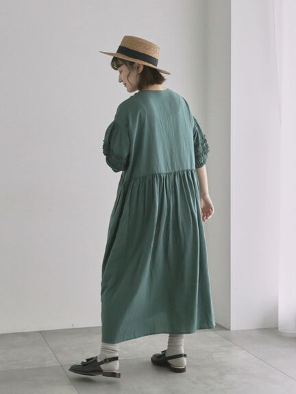 【WEB限定 Sサイズ】【WACLOTH】フリル切替ワンピース（チャコールグレー/ベージュ/グリーン）｜TSUHARU by Samansa Mos2（ツハルバイサマンサモスモス）通販