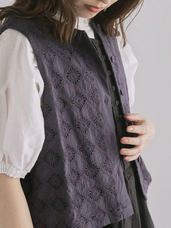 ★TSUHARU ツハル SOLD OUT レース×綿リバーシブルベスト 生成 ☆TSUHARU ツハル SOLD OUT レース×綿リバーシブルベスト 生成