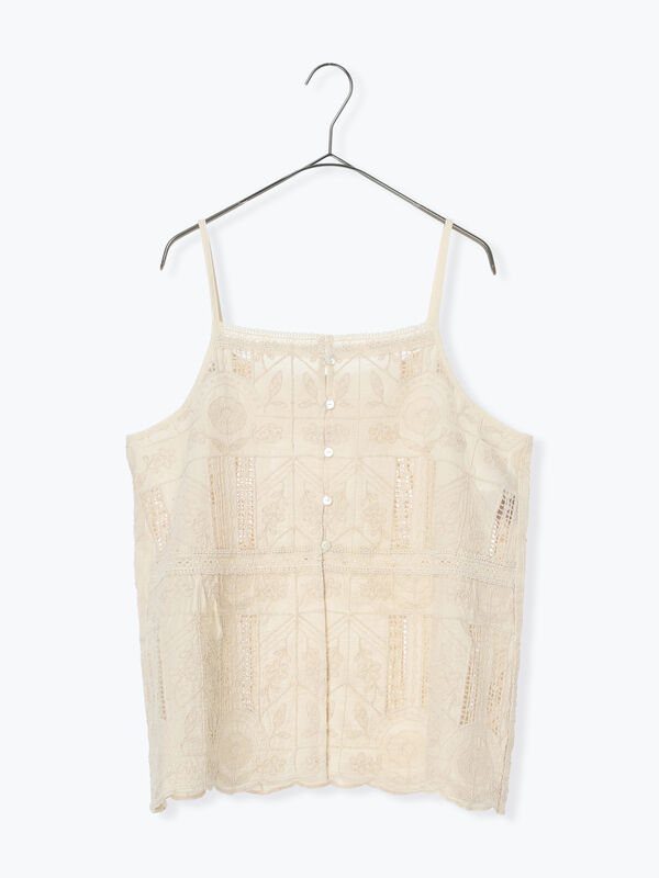 セール】 【コードエンブロイダリー】キャミブラウス（ブラック/キナリ