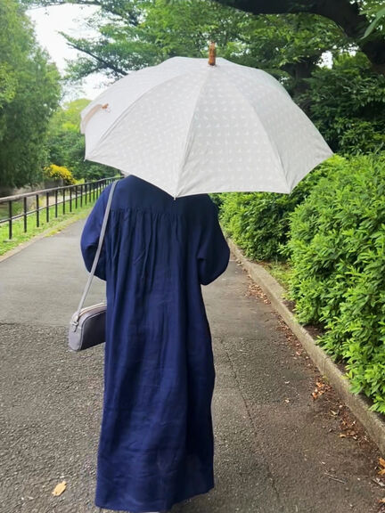 【WEB限】三角模様の晴雨兼用日傘（グレー/ベージュ/ブルー）｜TSUHARU by Samansa Mos2（ツハルバイサマンサモスモス）通販