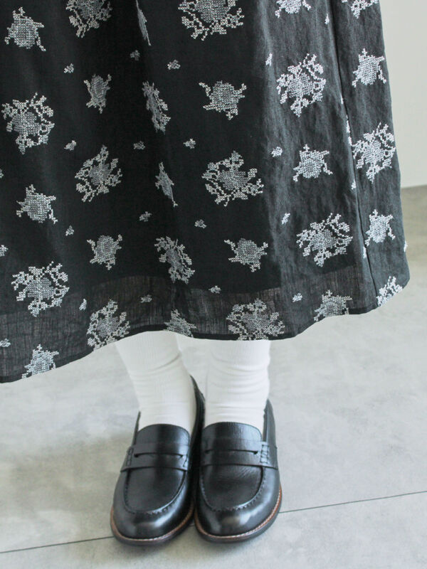 ローズ柄総刺繍スカート（ブラック/オリーブ/ボトムス/スカート