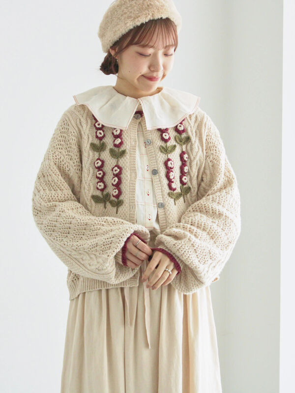 フリル配色ステッチブラウス（ブラック/サックスブルー/キナリ