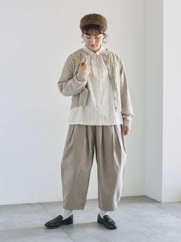 LIBERTY】襟付き布帛部分使いニットカーディガン（ブラック/ベージュ