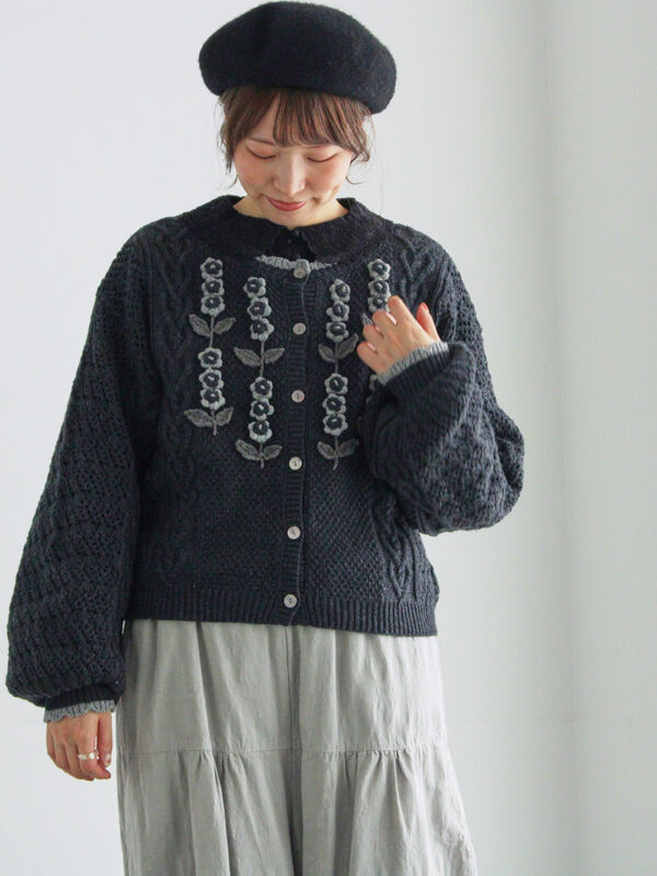 かぎ針お花モチーフ付きニットカーディガン（チャコールグレー）｜TSUHARU by Samansa Mos2（ツハルバイサマンサモスモス）通販