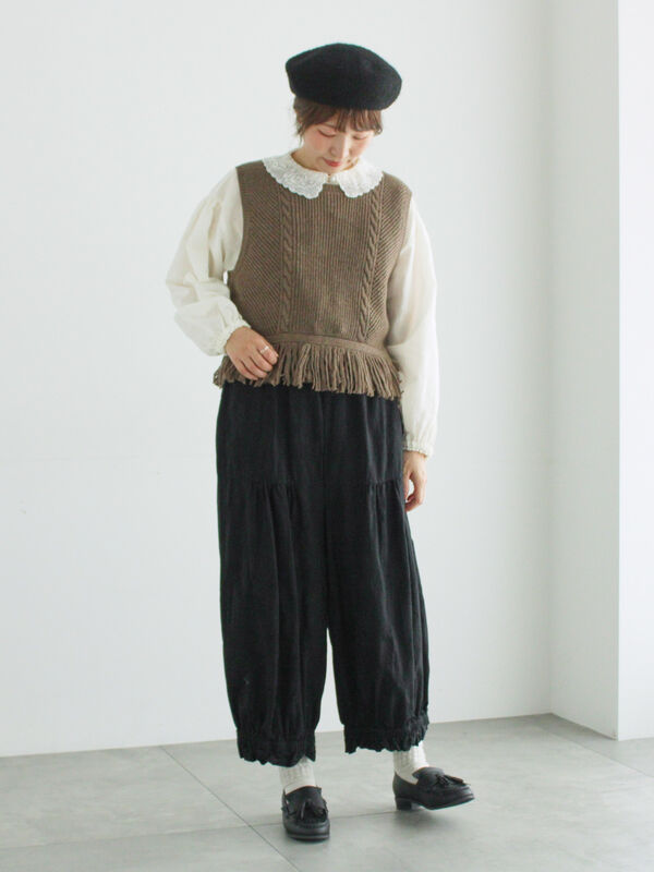 編み立て襟レースブラウス（オフホワイト/ブラック/ベージュ/トップス