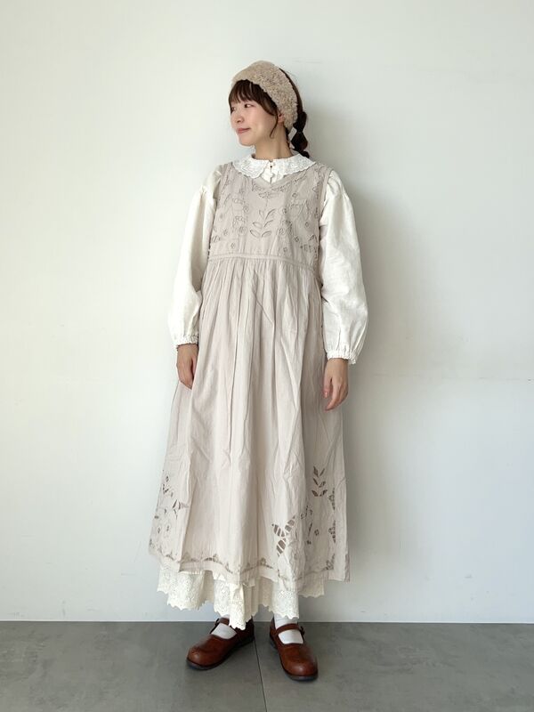 【WEB限定 Sサイズ】カットワーク刺繍前後着ノースリワンピース（ブラック/ブルー/キナリ）｜TSUHARU by Samansa Mos2（ツハルバイサマンサモスモス）通販