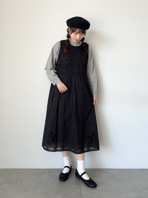 【WEB限定 Sサイズ】カットワーク刺繍前後着ノースリワンピース（ブラック）｜TSUHARU by Samansa Mos2（ツハルバイサマンサモスモス）通販