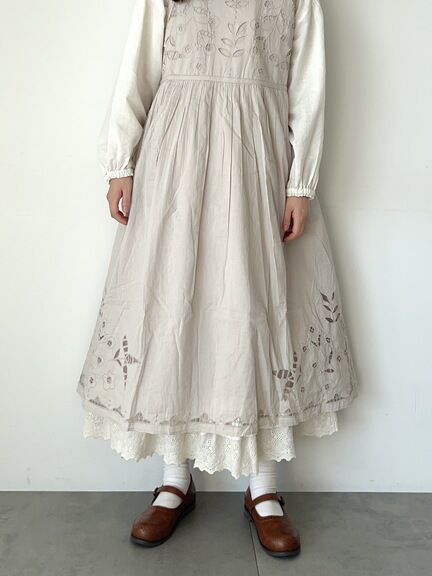 【WEB限定 Sサイズ】カットワーク刺繍前後着ノースリワンピース（ブラック/ブルー/キナリ）｜TSUHARU by Samansa Mos2（ツハルバイサマンサモスモス）通販