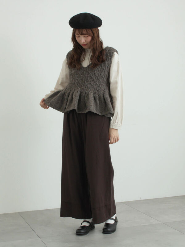 セール】 【ペルーニット】裾フリル前後着ベスト（オフホワイト