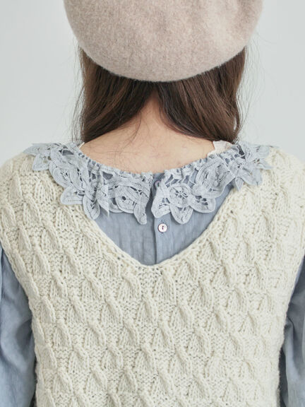 【ペルーニット】裾フリル前後着ベスト（オフホワイト/チャコールグレー）｜TSUHARU by Samansa Mos2（ツハルバイサマンサモスモス）通販