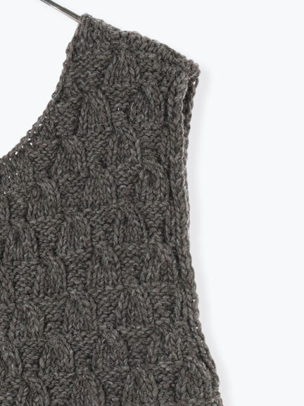 【ペルーニット】裾フリル前後着ベスト（オフホワイト/チャコールグレー）｜TSUHARU by Samansa Mos2（ツハルバイサマンサモスモス）通販