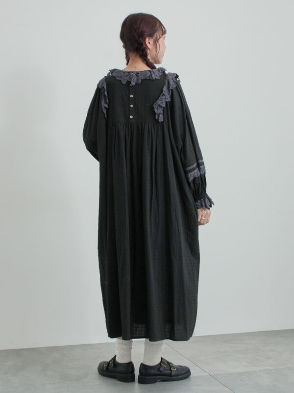 WEB限定 Sサイズ】ドビーバテンレースワンピース（オフホワイト