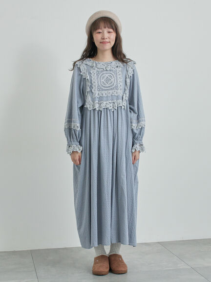 【WEB限定 Sサイズ】ドビーバテンレースワンピース（オフホワイト/ブラック/ブルー）｜TSUHARU by Samansa Mos2（ツハルバイサマンサモスモス）通販