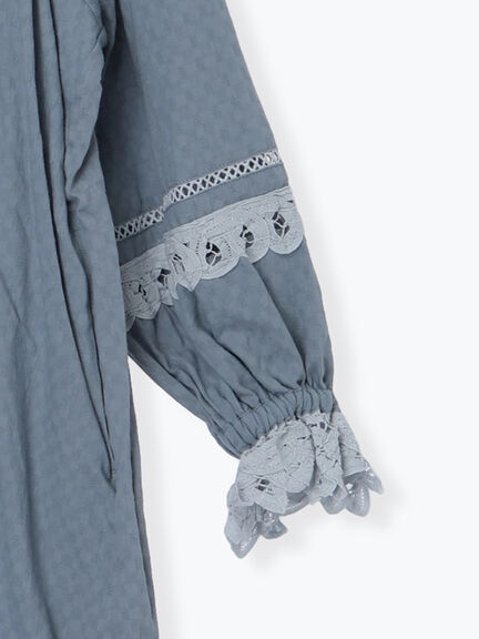 【WEB限定 Sサイズ】ドビーバテンレースワンピース（オフホワイト/ブラック/ブルー）｜TSUHARU by Samansa Mos2（ツハルバイサマンサモスモス）通販