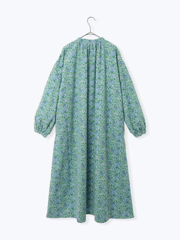 ツハル サマンサモスモス リバティ Sleeping Rose細コールワンピース ツハル サマンサモスモス リバティ Sleeping Rose細コールワンピース