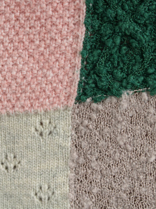 セール】 パッチワークスタンドカラーニット（ピンク/レッド/トップス