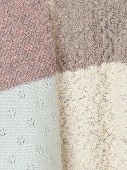 パッチワークスタンドカラーニット（ピンク/レッド）｜TSUHARU by Samansa Mos2（ツハルバイサマンサモスモス）通販