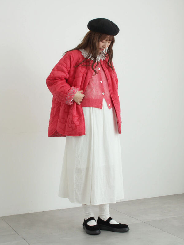 コード刺繍フラワー柄裏地キルトジャケット（ブラック/レッド/キナリ