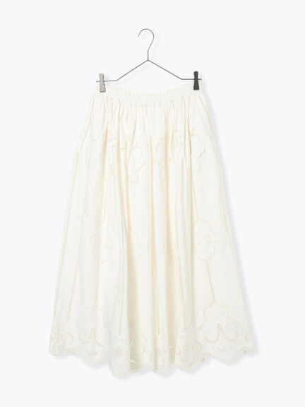 カットワーク刺繍裾スカラップスカート（オフホワイト/ブラック）｜TSUHARU by Samansa Mos2（ツハルバイサマンサモスモス）通販