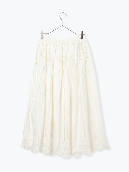 カットワーク刺繍裾スカラップスカート（オフホワイト/ブラック）｜TSUHARU by Samansa Mos2（ツハルバイサマンサモスモス）通販